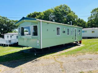 3 Bedroom Caravan BB14, Thorness Bay, Isle of Wight, Dog Friendly - Porchfield - 0