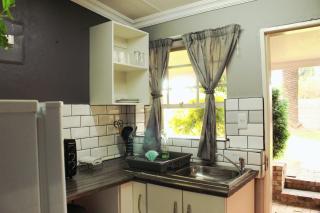 Livingwaters Self-Catering Accommodation - Ermelo - 4