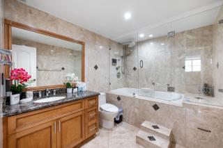 Entire Condominium in Sunny Isles - Sunny Isles Beach - 2