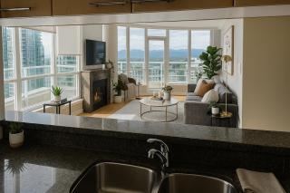Million-Dollar 2BR Masterpiece Style and Sophistication - Vancouver - 0