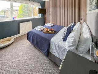 Mayglen - Crowle - 2