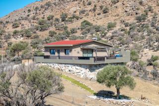 Secluded Luxury Villa w Jacuzzi & Stunning Views - Kaloi Limenes - 0