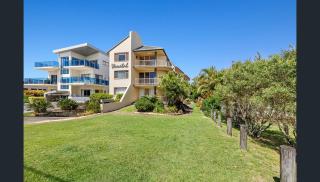Deluxe Beachfront Escape - Kingscliff - 1