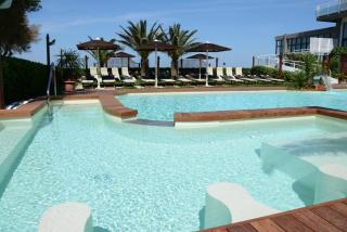 Hotel Spiaggia - Pesaro - 3