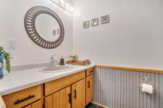 Luxurious waterfront cottage - Bowmanville - 2