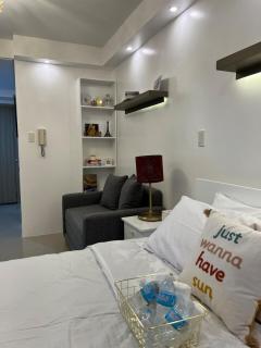 CQ House Luxe Stay with Pool View Near MOA & Airport - Manila - 6