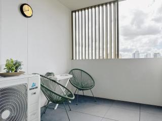Chic 1BR Condo next to Croydon Station - Sydney - 5