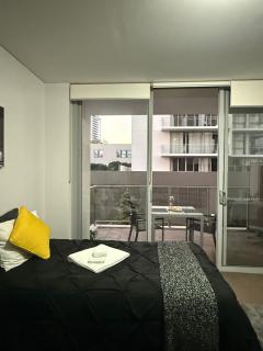 Cozy Private Room With Bathroom Right In Wollongong - 9