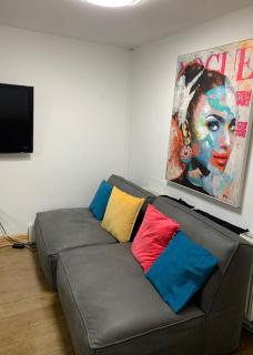 Tranquil Aylesford Retreat with 5 Bedrooms - Aylesford - 0