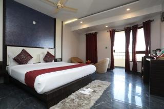 Hotel Swimming Sea Facing - Puri - 1
