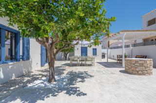 Koula's Aegina - Perdhika - 4