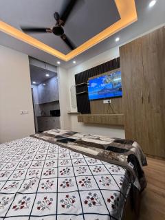 WanderNest stay - Greater Noida - 1
