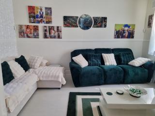 Lackco's Dulux Room for Royals - Londra - 1