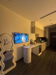Trạm Sạc Homestay Vinhomes Smart City - Phú Thú - 7