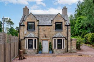 2 Bedroom Cottage-Free Parking - Newtongrange - 0
