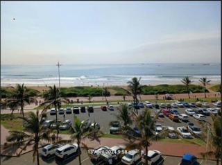 Durban beach-front apartment - Durban - 9