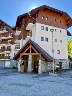 AU PIED DES PISTES 4 Personnes avec balcon - 5