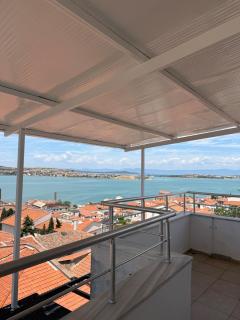 Stunning Sea View Apartment with Spacious Terrace - Ayvalık - 6