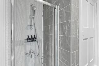 Comfy Stylish Home with Hot Tub near Tottenham Hotspurs Stadium - Londra - 2