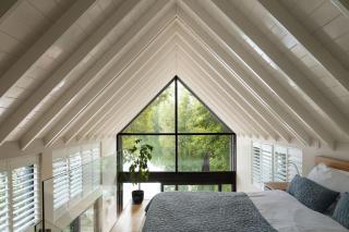 Willow - Glass Lake Retreat with Hot Tub for Two - 7