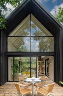 Willow - Glass Lake Retreat with Hot Tub for Two - South Cerney - 6