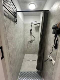 QLIFE Capsule Hotel - Bishkek - 8