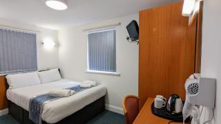 SK Heathrow Hotel - Hayes - 9