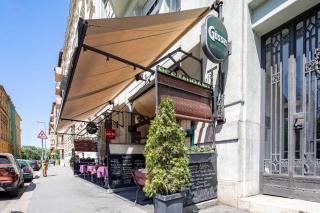 Central - Balcony - Comfy - Green - 4
