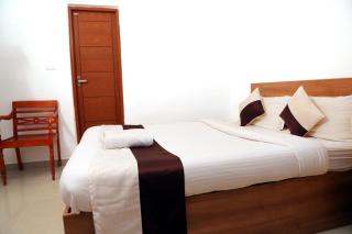 Aura Thekkady - 3
