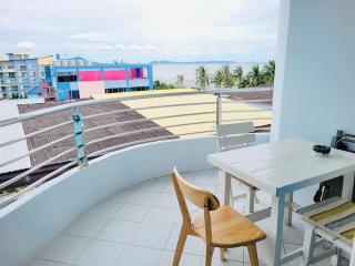 The Beach Bangsaen Condo 327-50 - Chon Buri - 2