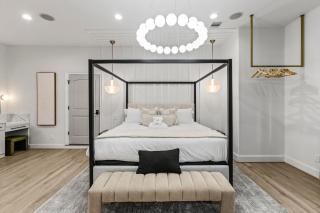 The LUX at West Event & Stay, Pool, Golf & Pickle - Magnolia - 7
