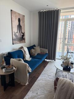 Dynamic Luxury 2 bedroom apartment - Barking - 9