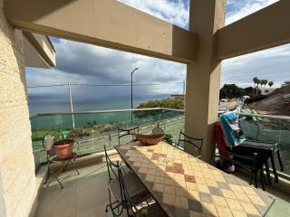 Kinneret View - 1st Row, Stylish Apartment - Tiberias - 7