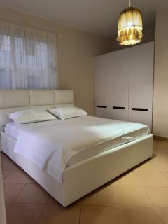 Sea View Apartment - Durrës - 8
