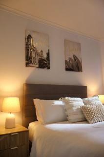 Darling Escape - Pyrmont 2BR Apartment w Parking - 9