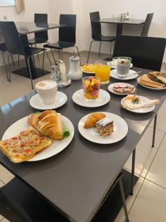 Hotel U Tří hrušek suites & apartments - České Budějovice - 8
