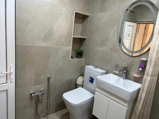 Cozy Central Flat - near 28 mall - Bakoe - 8
