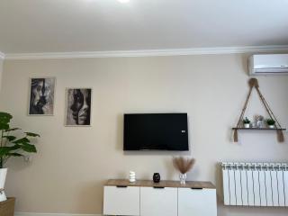 Cozy Central Flat - near 28 mall - Bakoe - 1