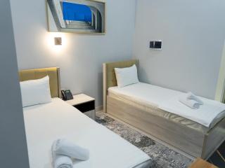 Urban Calm Pool&Spa By Avant Hotels - - 9