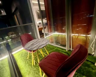 NOIDA Luxury Apartment - Booking Half Day or Night also available - 2