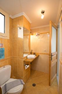 SALTY BREEZE Beachfront Apartment - Lygia - 9