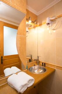 SALTY BREEZE Beachfront Apartment - Lygia - 1
