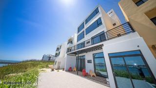 Mondrian Seaview Guest House - 8