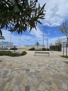Bilocale VistaMare in prima fila sul lungomare di San Benedetto del Tronto - 2