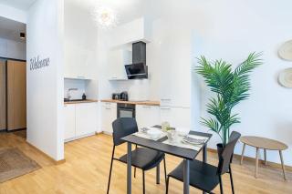 Balcony - Modern - Very Comfy - 3