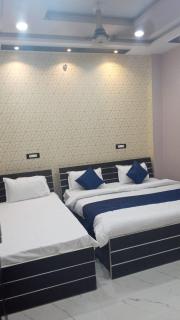 #A B Hotels - Jāmb - 0