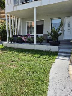 Baso Hilltop Apartment 3 - 1