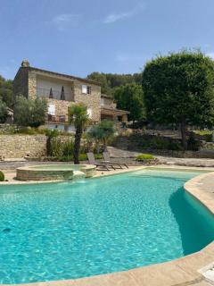 La Souvenance, mas avec vue panoramique et piscine - Lagnes - 0