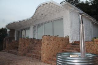 Enso Botanico Boutique Villa 1, with an outside wood-fire Hot Tub in Kosmos - Hartbeespoort - 7