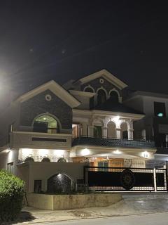 Golden Oak Residence - Islamabad - 8